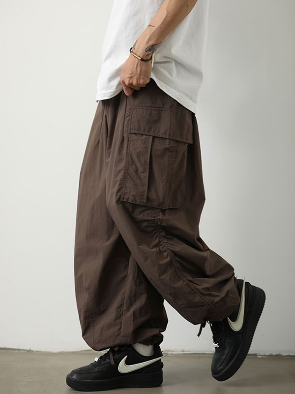 Pantalones cargo con pies atados y bolsillos grandes para hombre-2