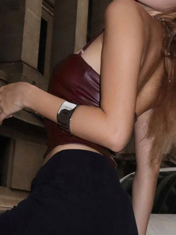 Chaleco de cuero ajustable y personalizado-3