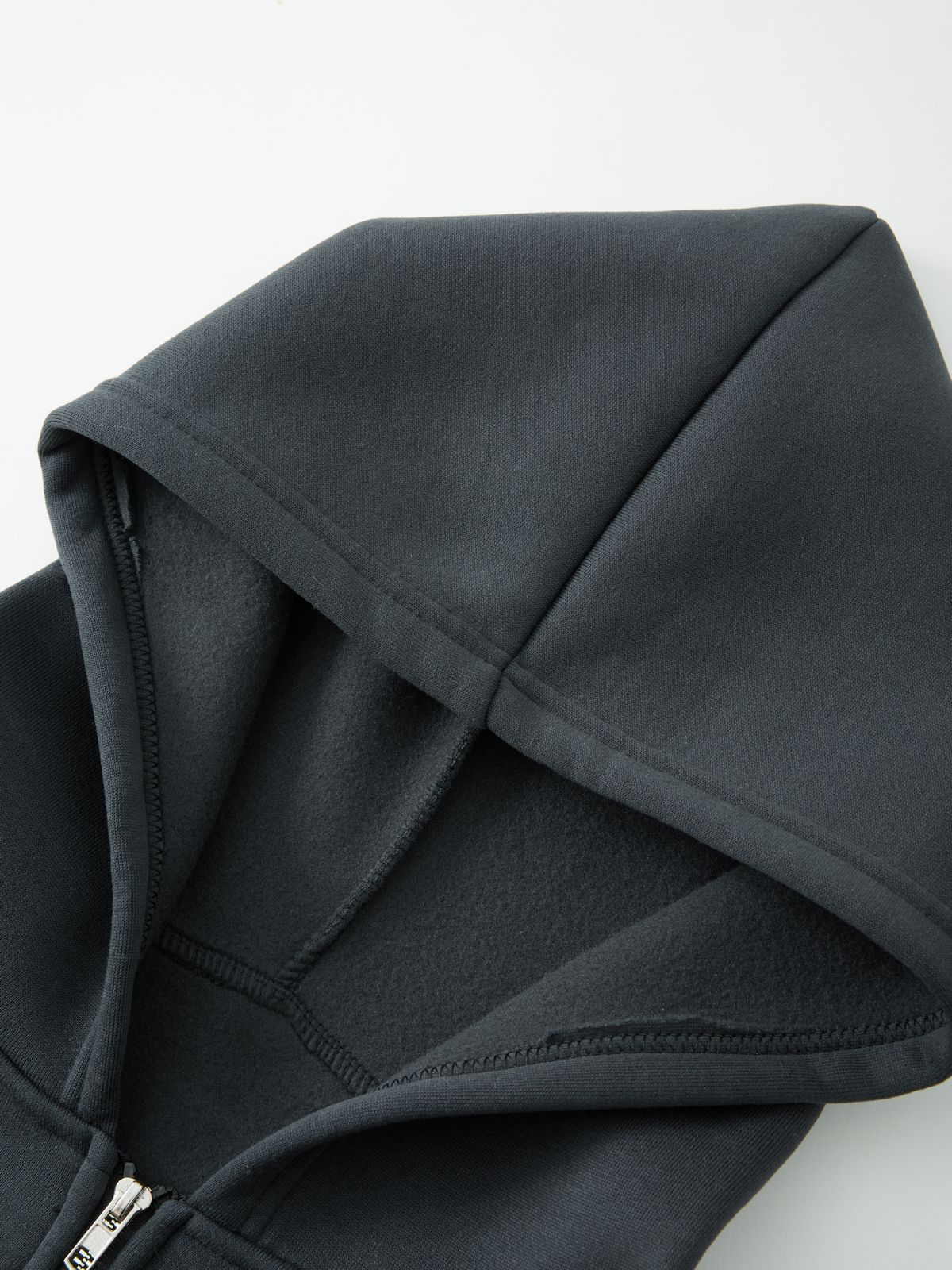 Sudadera con capucha y cremallera con gráfico de calavera y letras para hombre-5